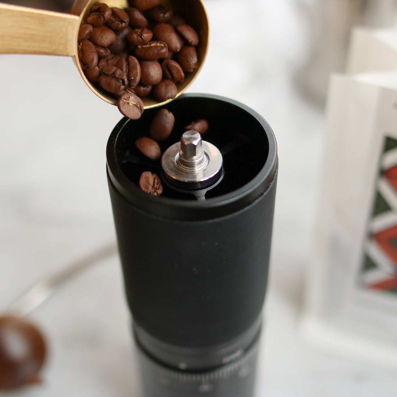 HARIO コーヒーグラインダー・PRO | ONIBUS COFFEE