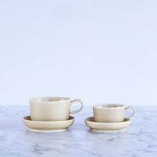 Load image into Gallery viewer, ReIRABO Saucer M (left photo)  yumiko iihoshi porcelain  Iyoshi Yumiko ReIRABO Saucer M [ONIBUS COFFEE comment color]